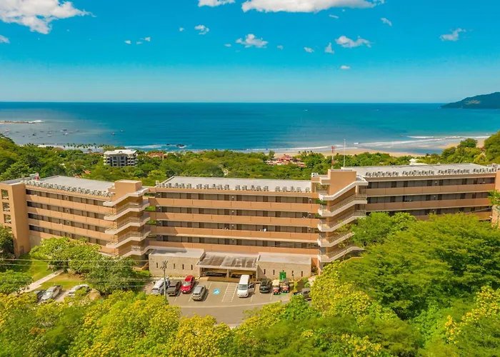 Wyndham Hotel 4*