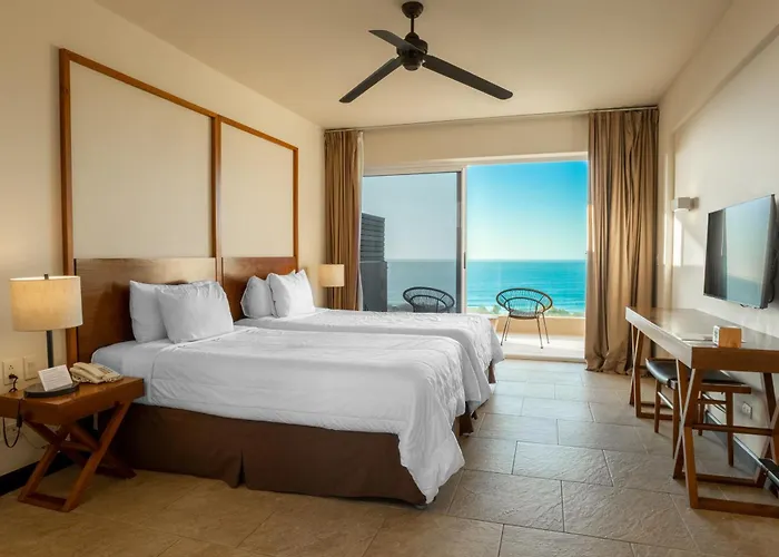 Wyndham Hotel 4*