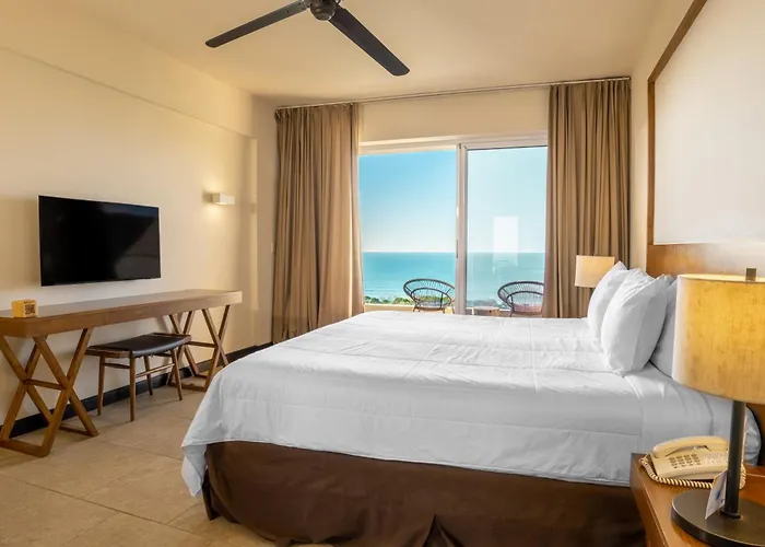 Wyndham Hotel 4*