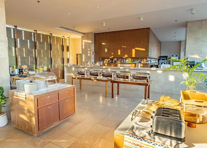 Wyndham Hotel 4*